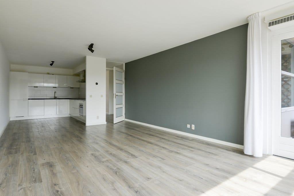 Photo 8 of Zenderstraat 228
