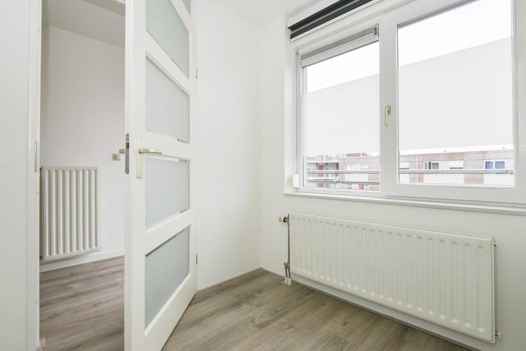 Photo 12 of Zenderstraat 228
