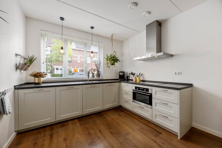 Foto 10 van Albert Trouwborststraat 13