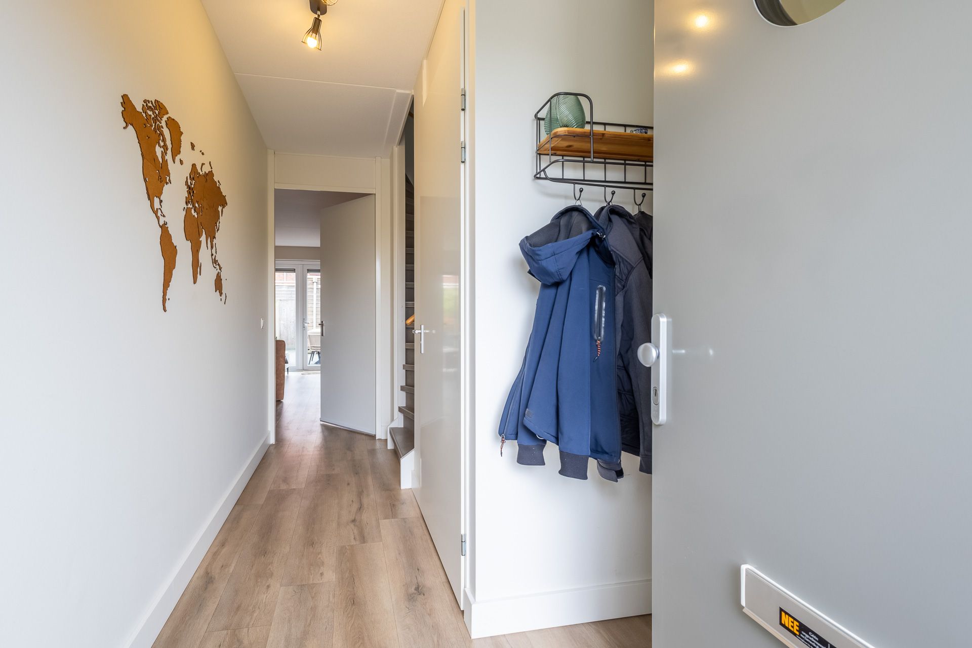 Foto 6 van Klompenmaker 68