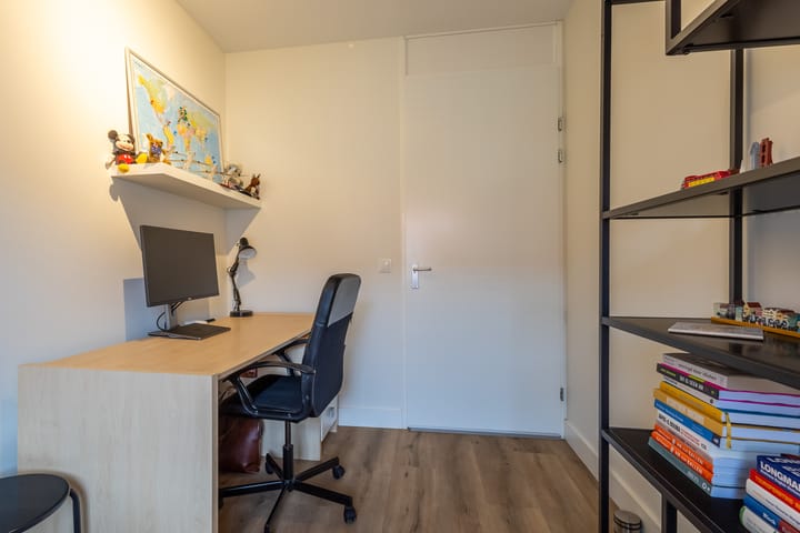 Foto 19 van Klompenmaker 68