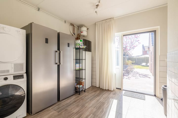 Photo 18 of Bovenburen 157