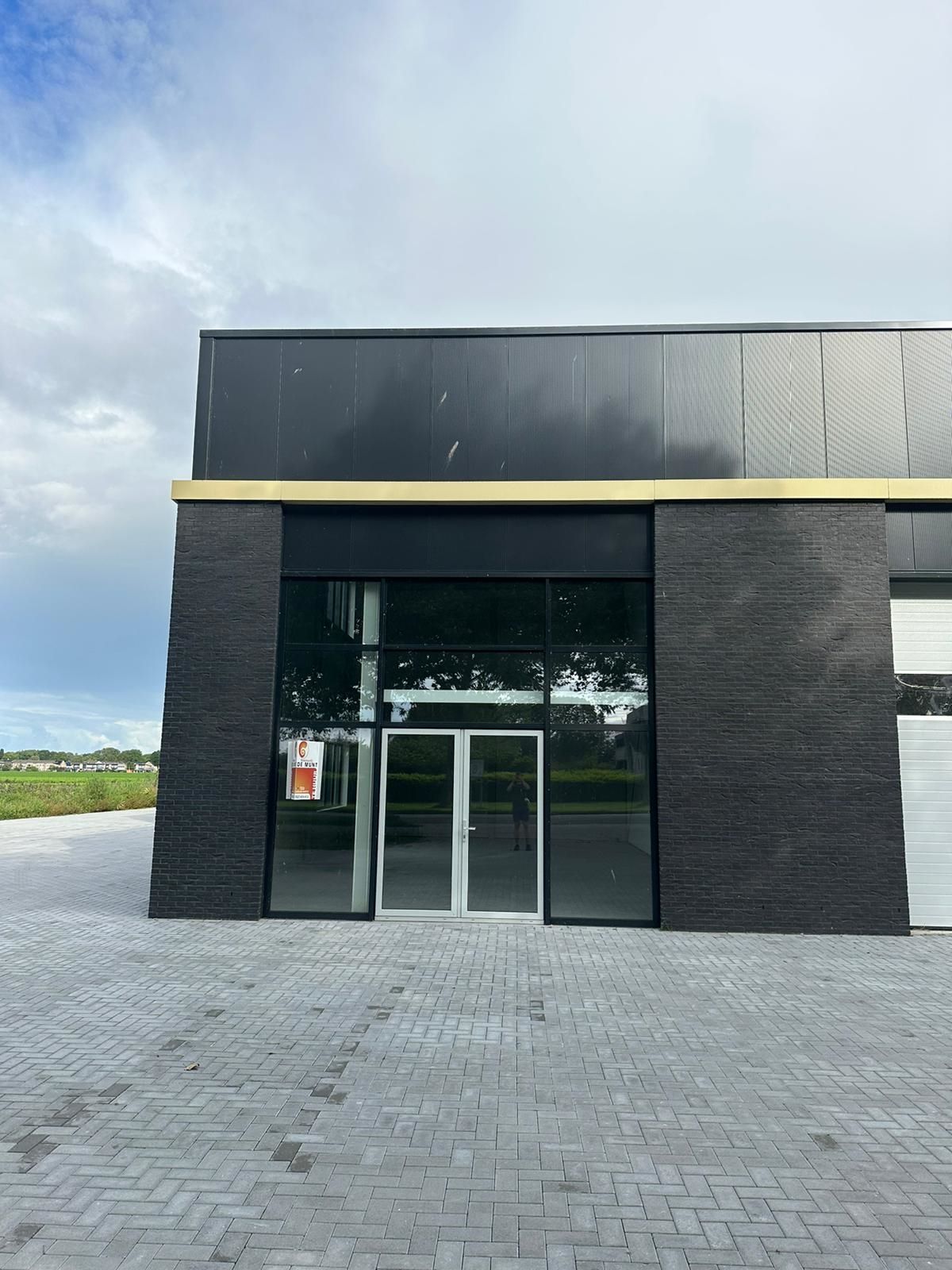 Bekijk foto 1 van Randweg 17-B