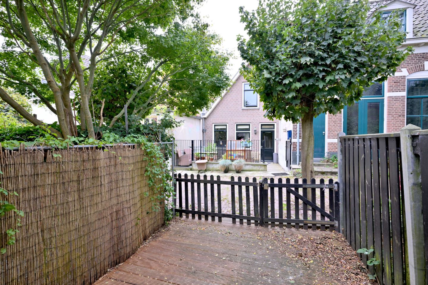 Photo 10 of Graaf van Burenstraat 25