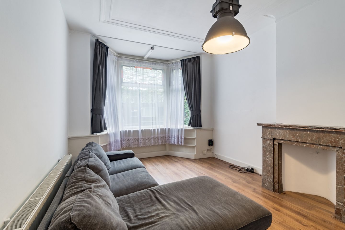 Foto 4 van Caan van Necklaan 81