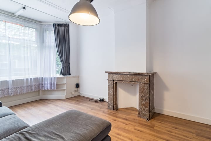 Foto 5 van Caan van Necklaan 81