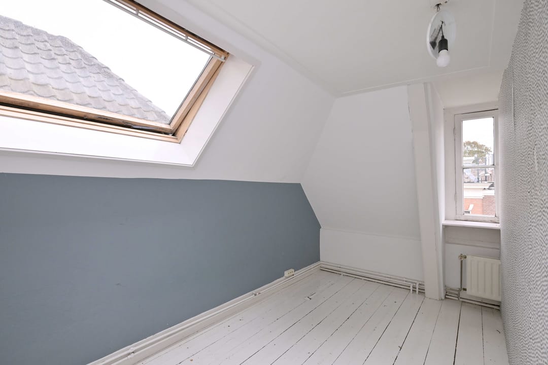 Photo 22 of Graaf van Burenstraat 25