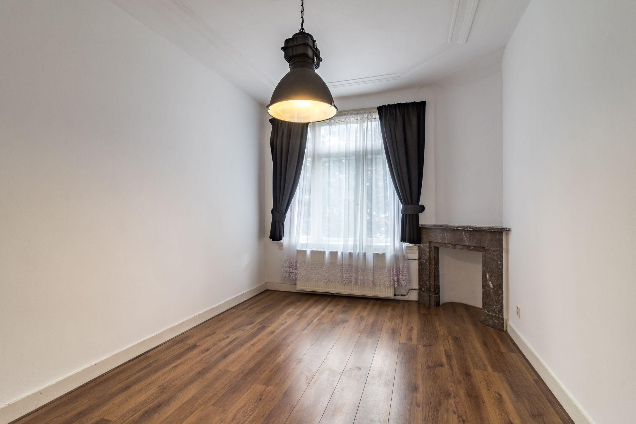 Foto 9 van Caan van Necklaan 81