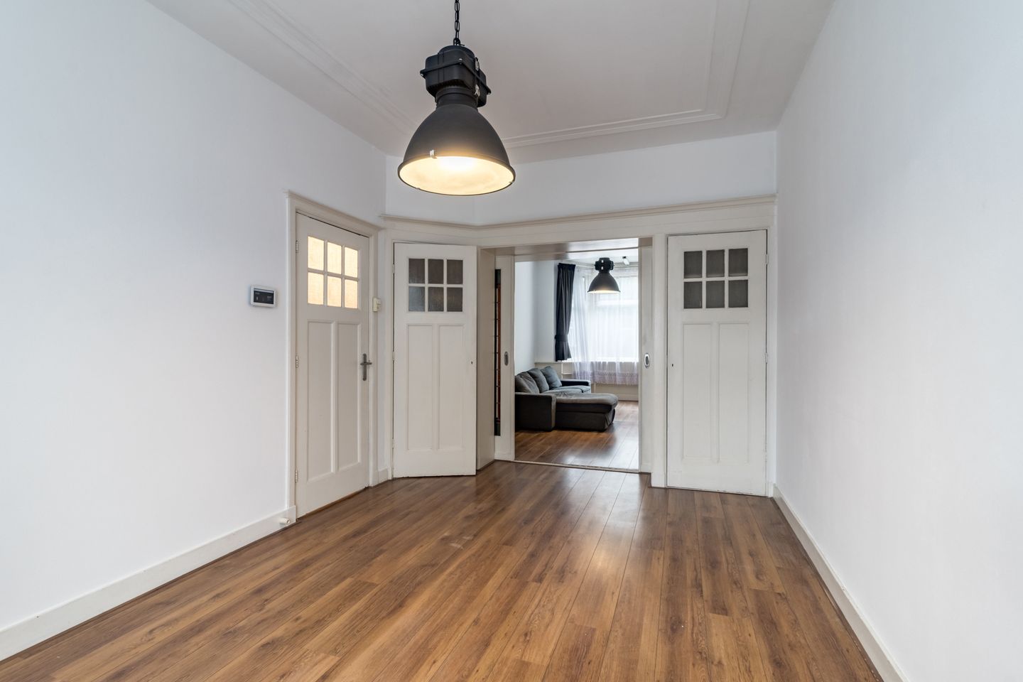 Foto 10 van Caan van Necklaan 81