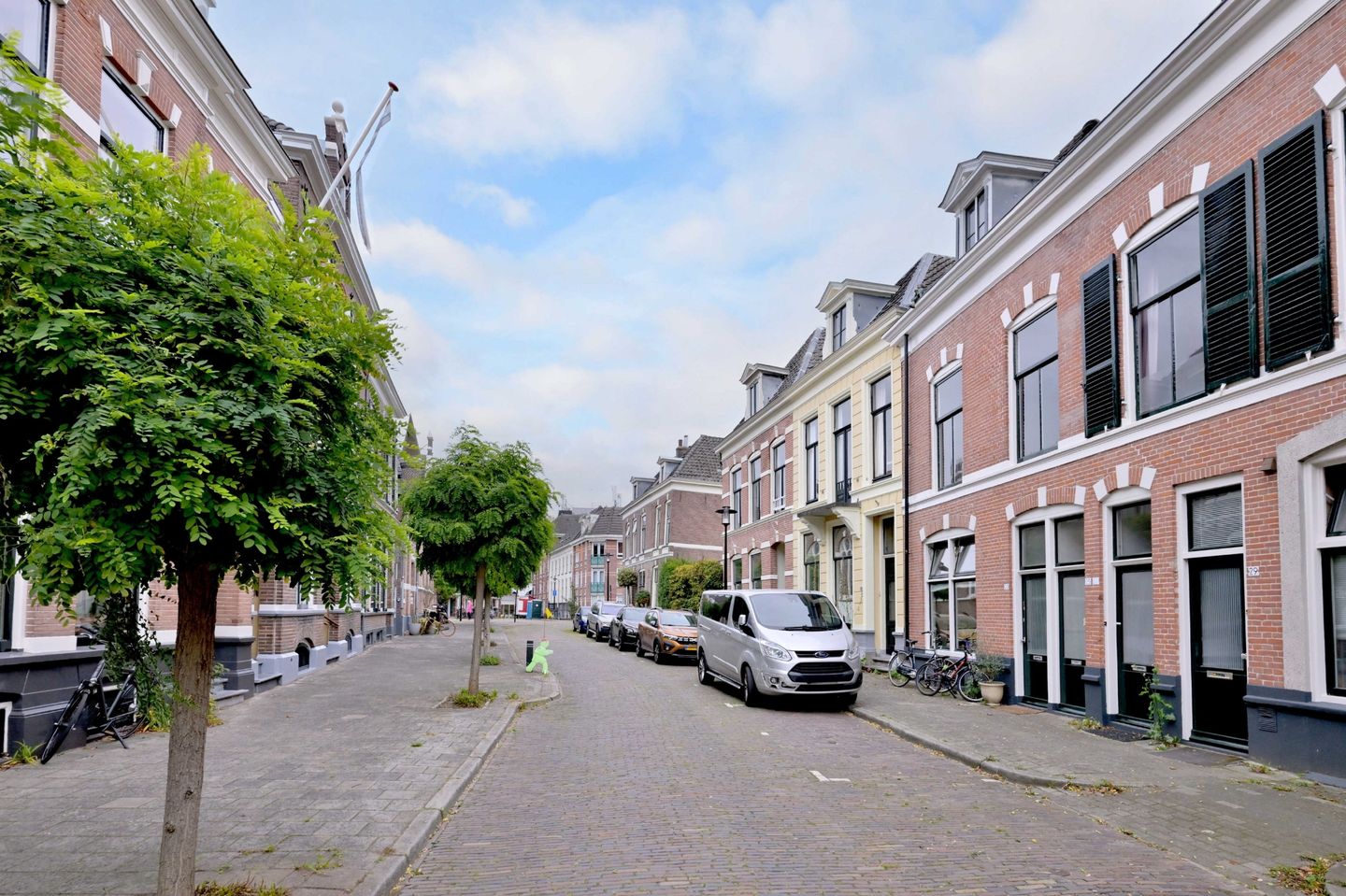Photo 29 of Graaf van Burenstraat 25