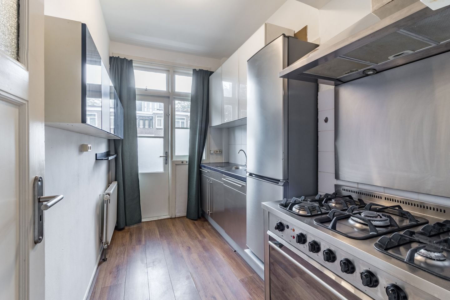 Foto 20 van Caan van Necklaan 81