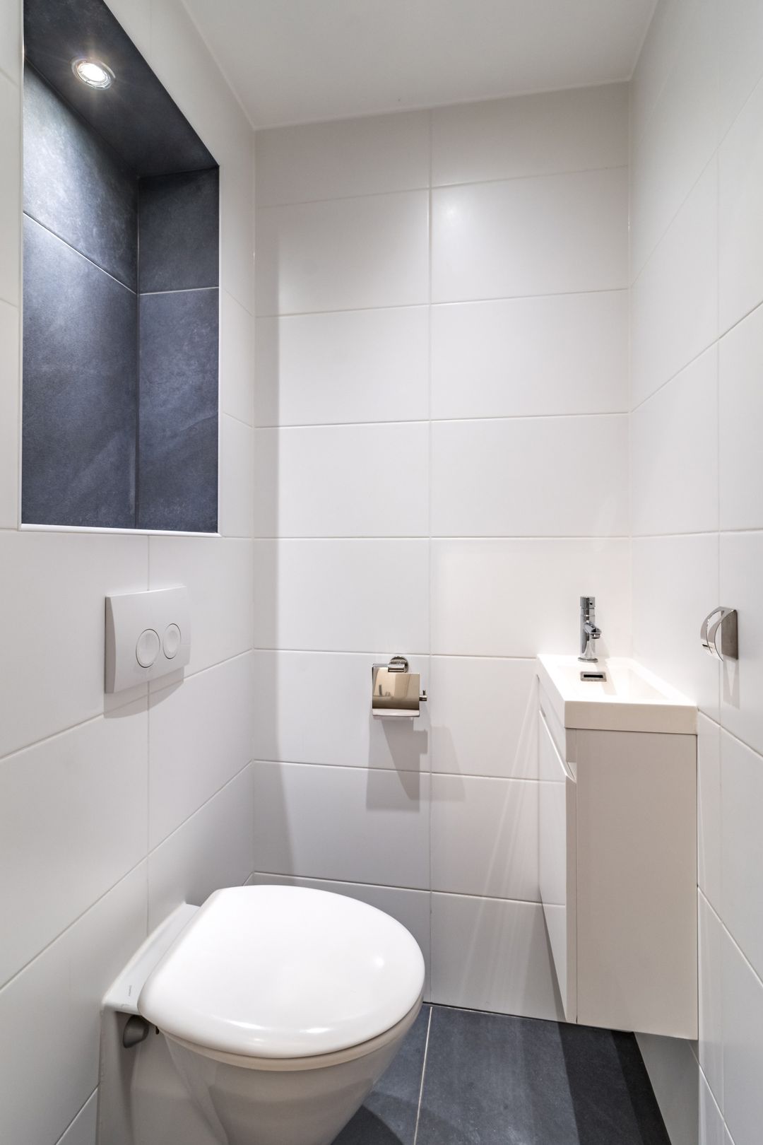 Foto 26 van Caan van Necklaan 81