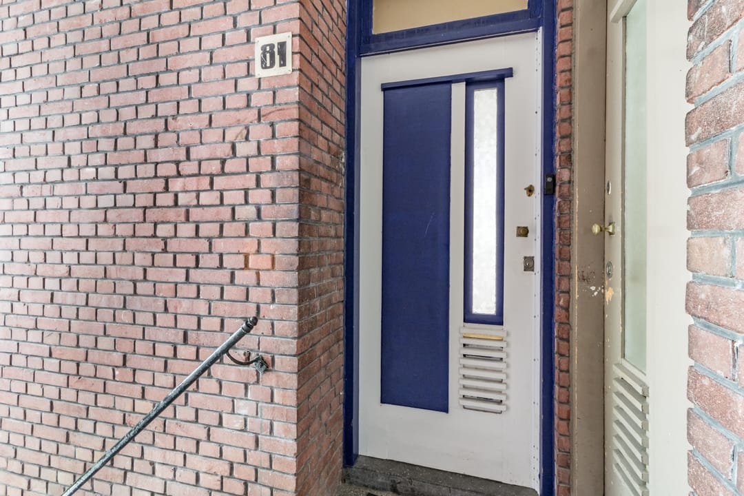 Foto 2 van Caan van Necklaan 81