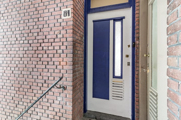 Foto 2 van Caan van Necklaan 81