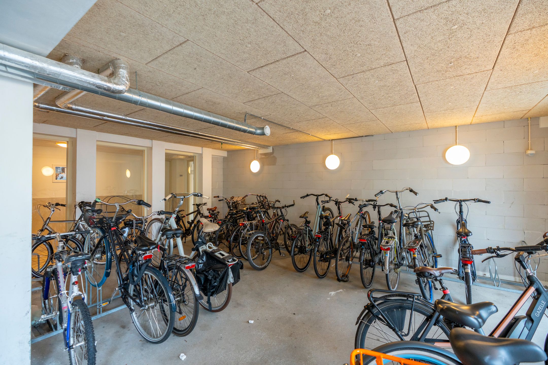 Photo 33 of Edmond Audranstraat 173