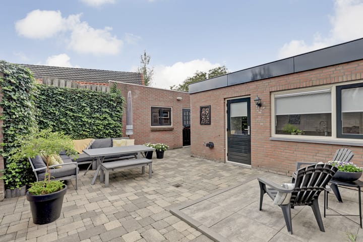 Foto 38 van Vincent van Goghstraat 5