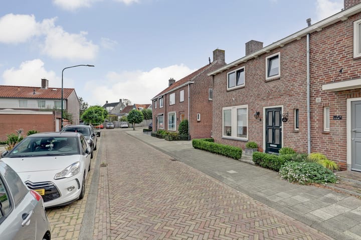 Foto 42 van Vincent van Goghstraat 5