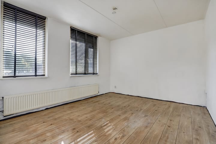 Foto 10 van Planetenstraat 11