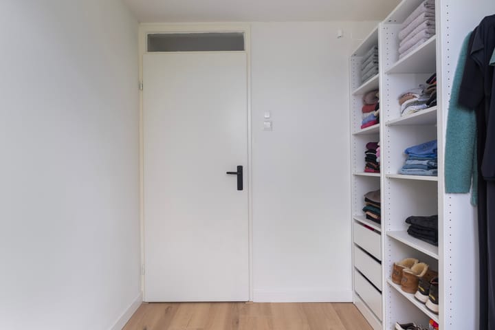 Photo 39 of De Bolle 104