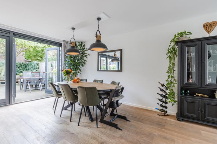 Photo 20 of Mecklenburgstraat 8