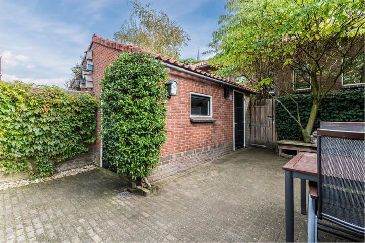 Photo 32 of Mecklenburgstraat 8