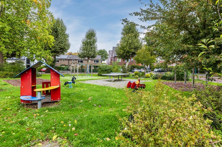 Photo 39 of Mecklenburgstraat 8