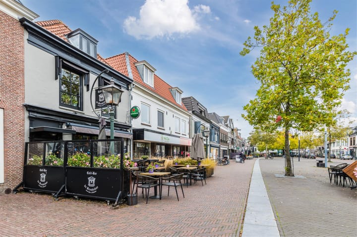 Photo 40 of Mecklenburgstraat 8