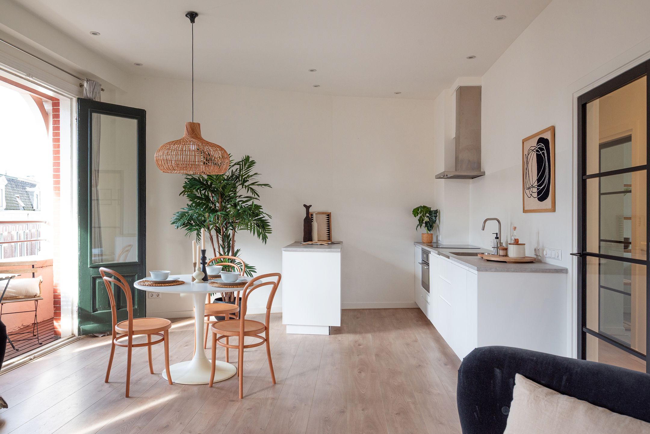 Foto 12 van Nassaustraat 12-B