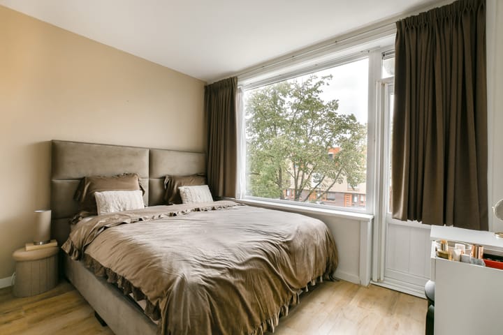 Foto 11 van van der Duyn van Maasdamlaan 130-B