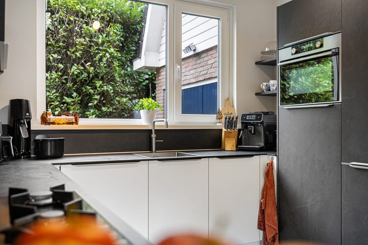 Photo 3 of Zonnebloemstraat 4