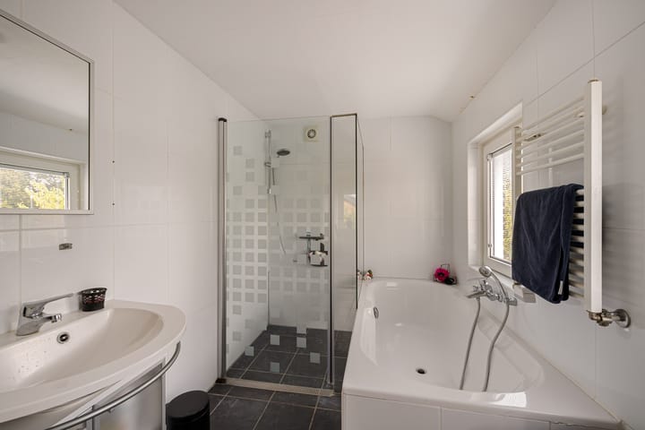 Photo 4 of Zonnebloemstraat 4