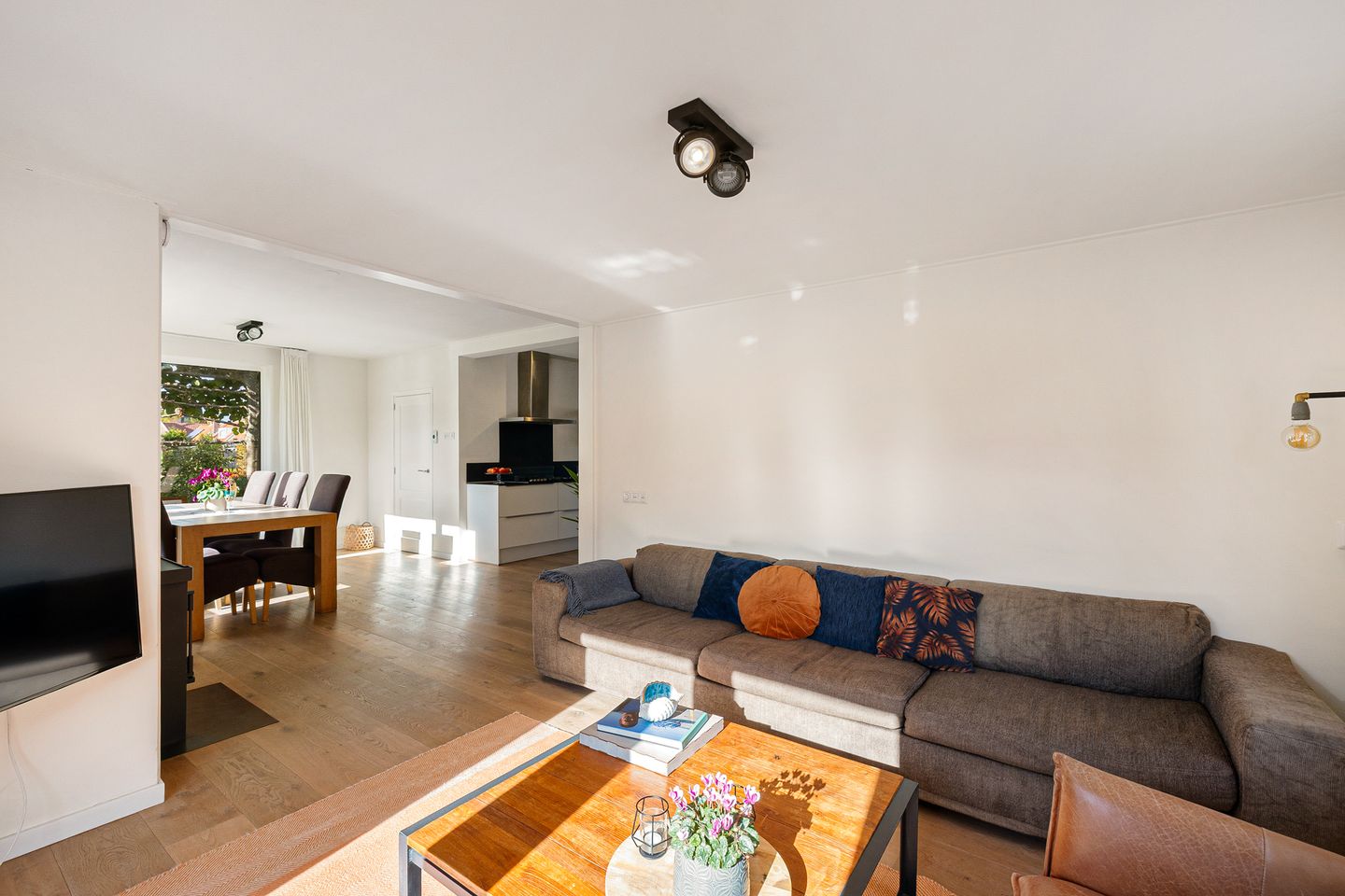 Foto 19 van Zonnebloemstraat 4