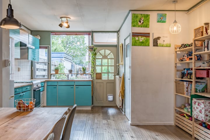 Photo 10 of Regentenstraat 16