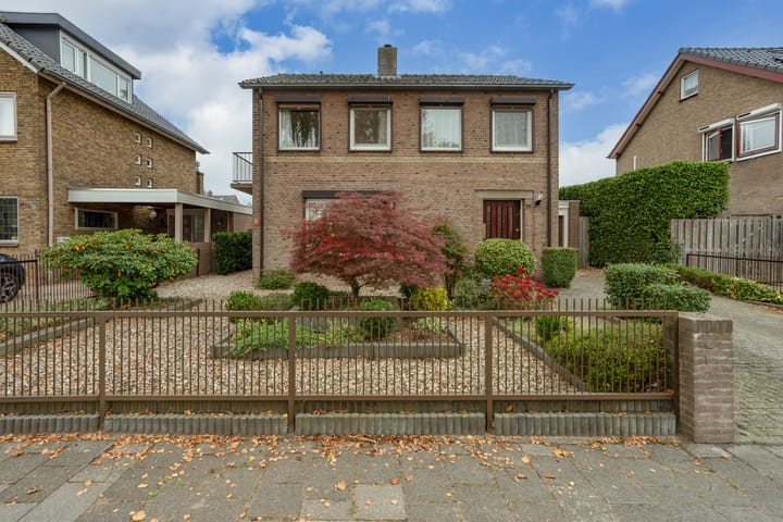 Photo 2 of Wethouder Broekmanstraat 35