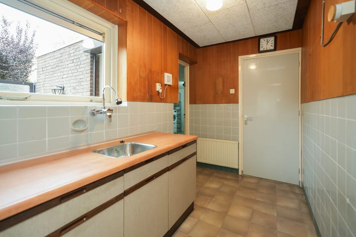 Foto 14 van Wethouder Broekmanstraat 35