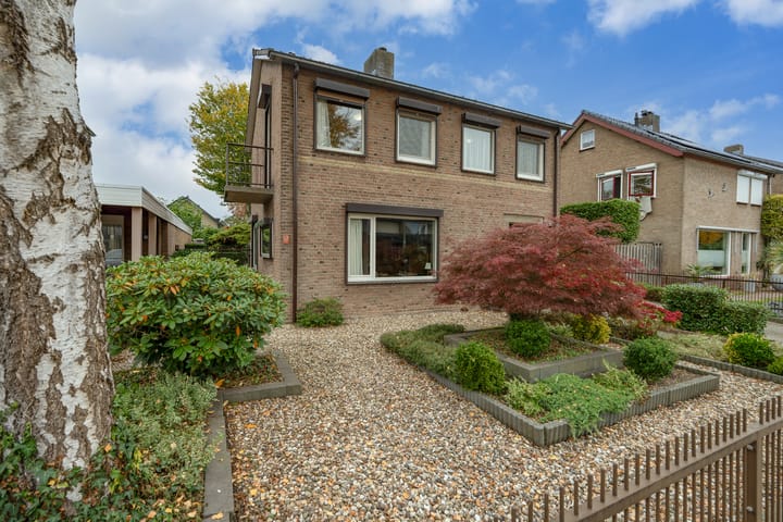 Foto 35 van Wethouder Broekmanstraat 35