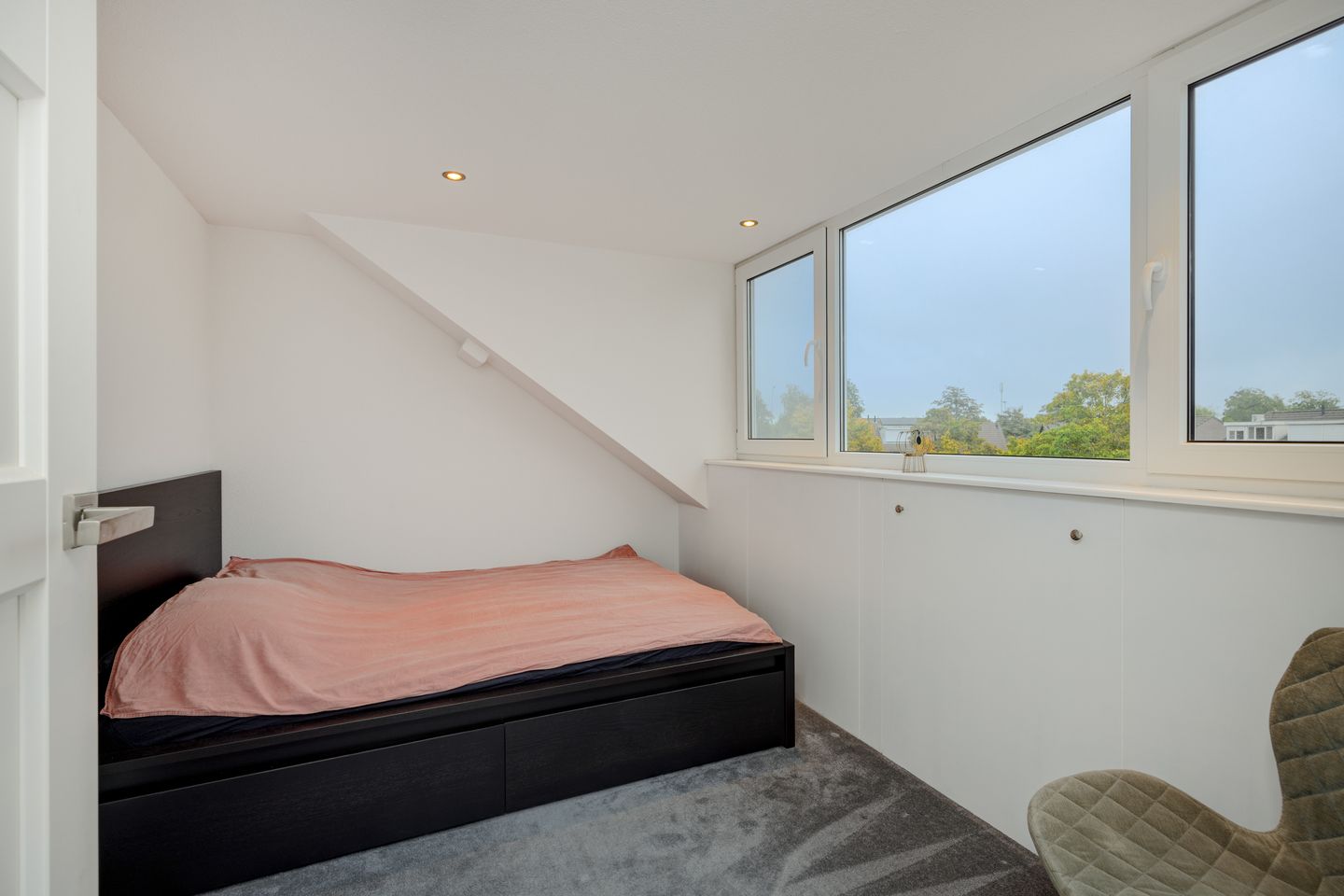 Photo 25 of Lokeren 155