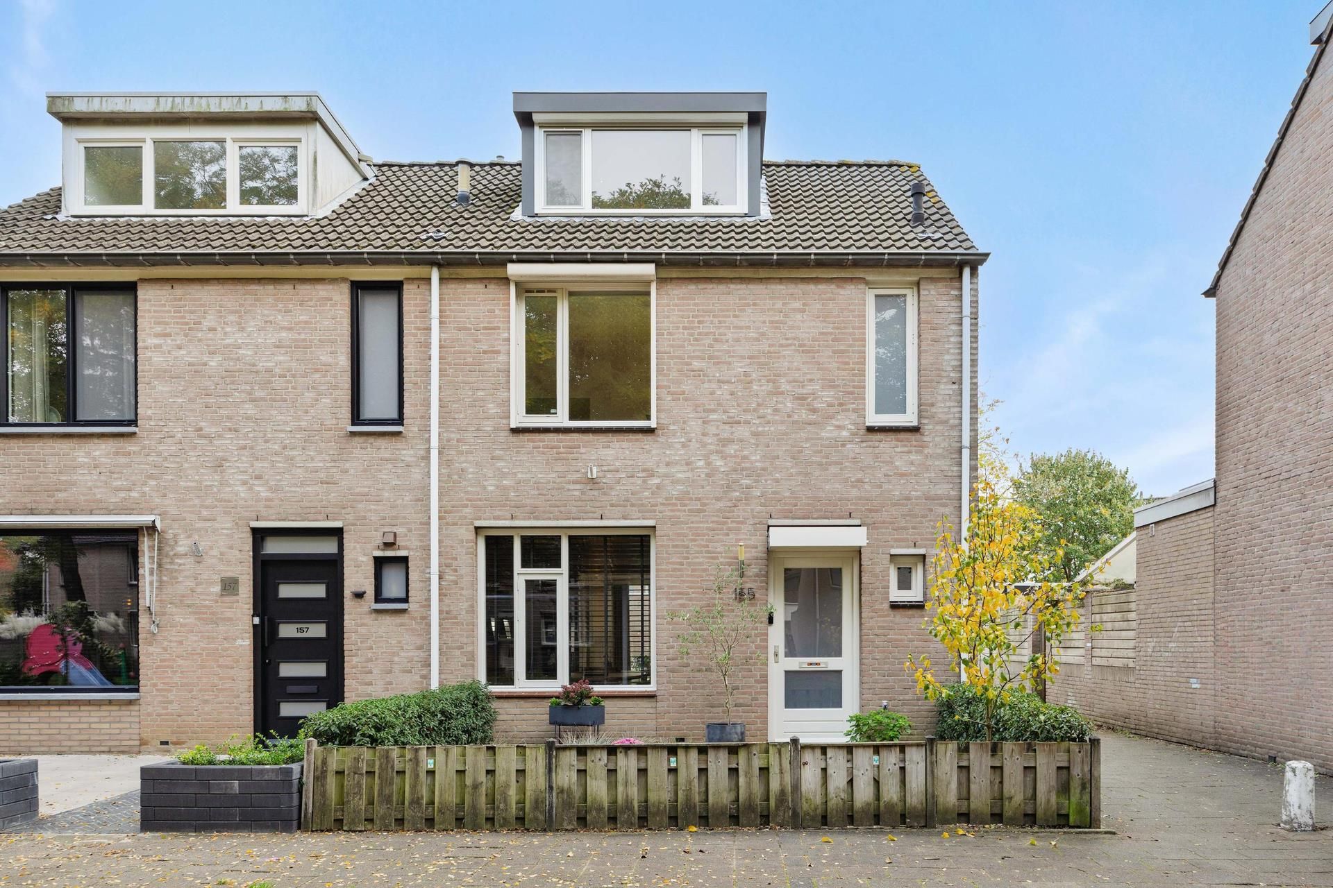 Photo 33 of Lokeren 155