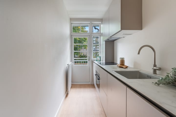 Photo 15 of Curaçaostraat 60-1