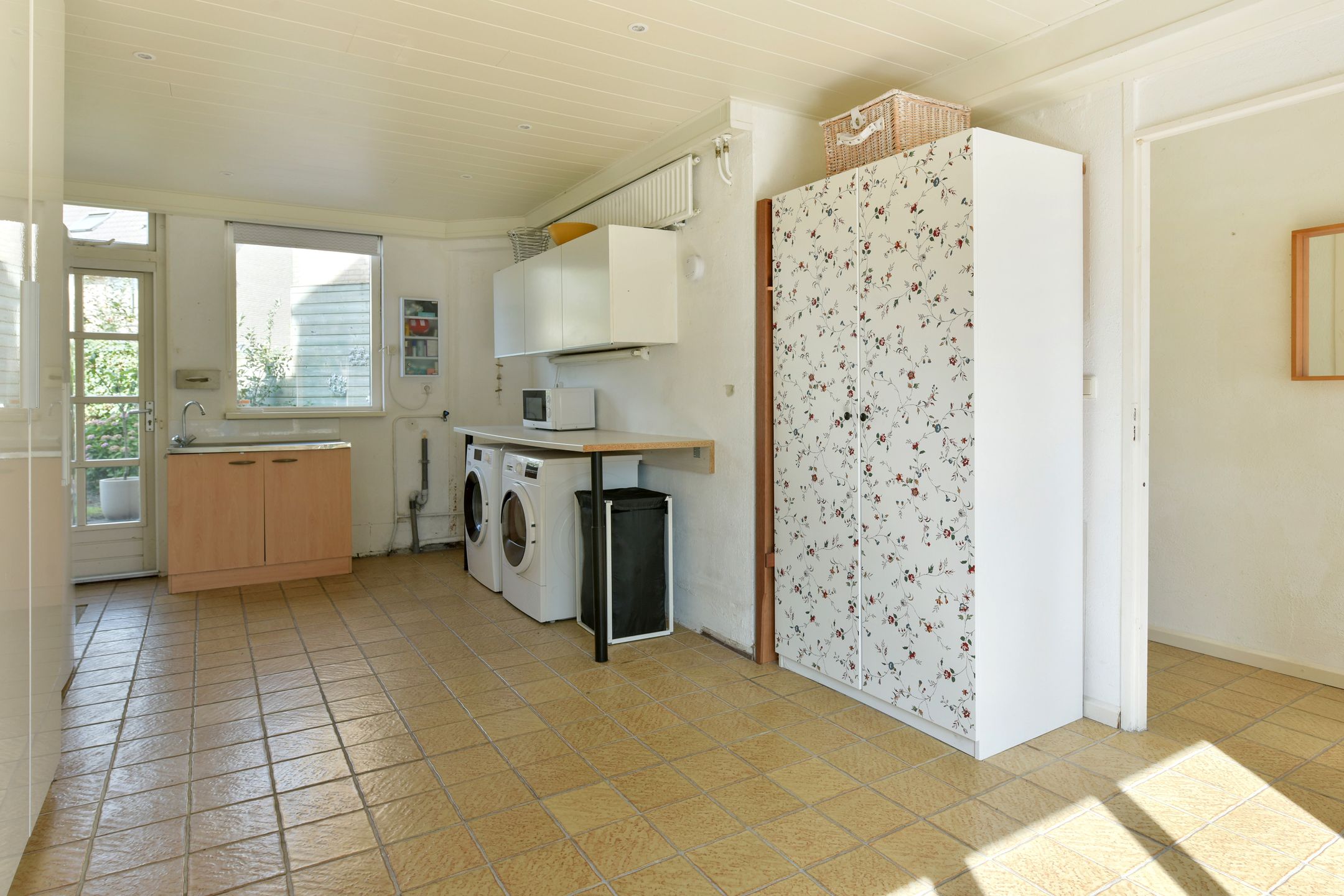 Photo 12 of Schoutstraat 26