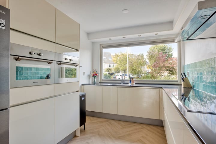 Photo 4 of Clara Visserstraat 18