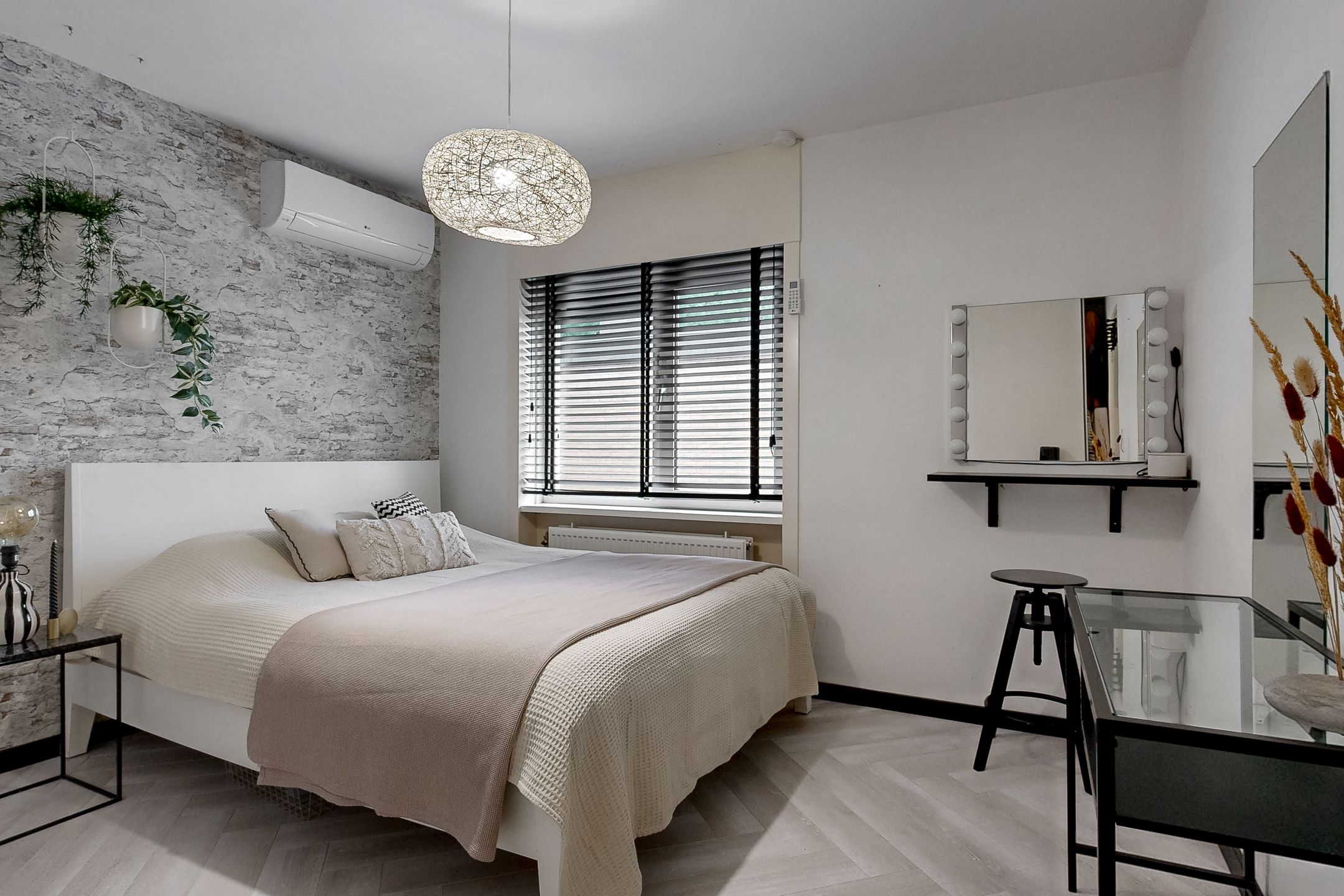 Photo 21 of Klaroenlaan 17