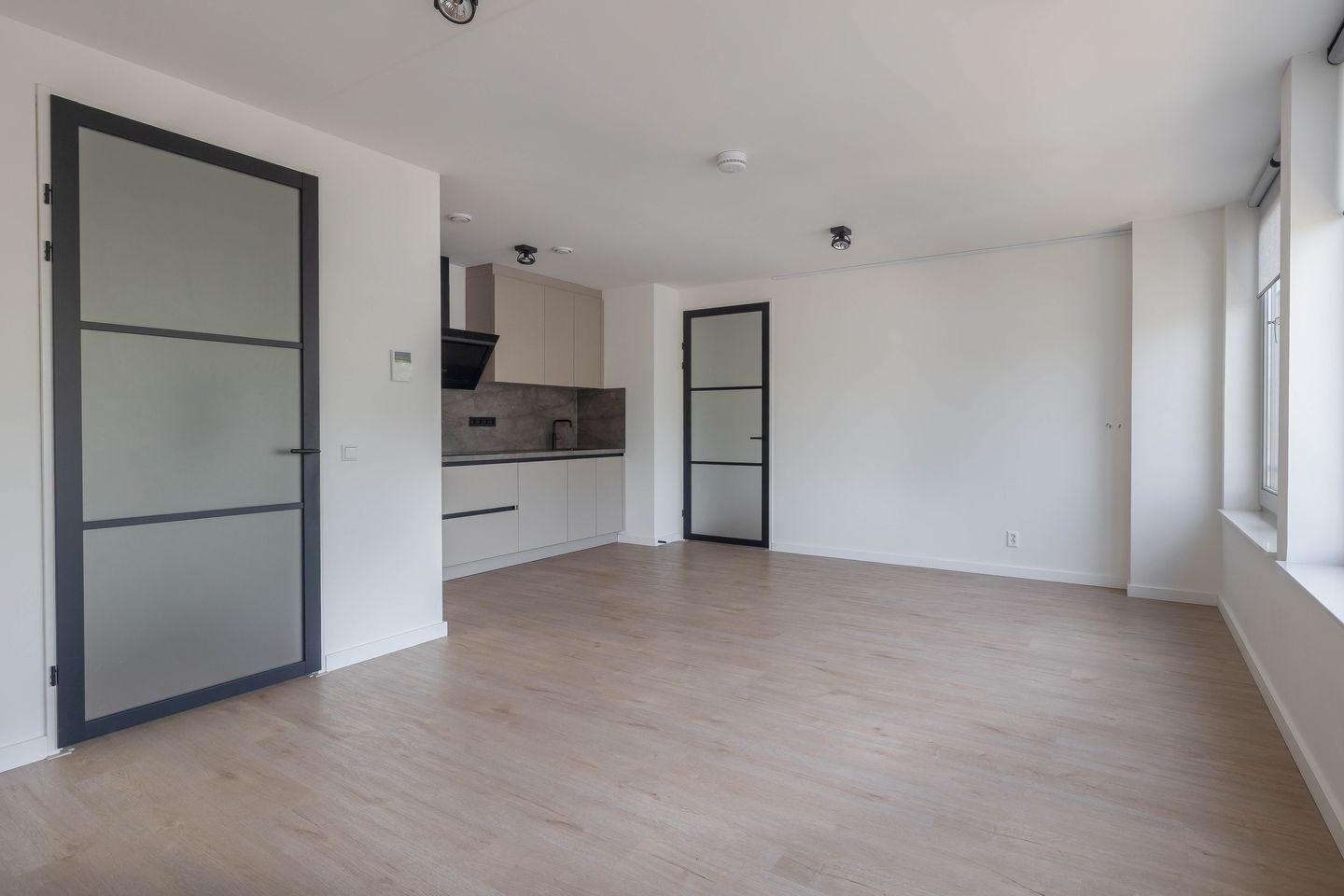 Photo 10 of Kromhout 122-B