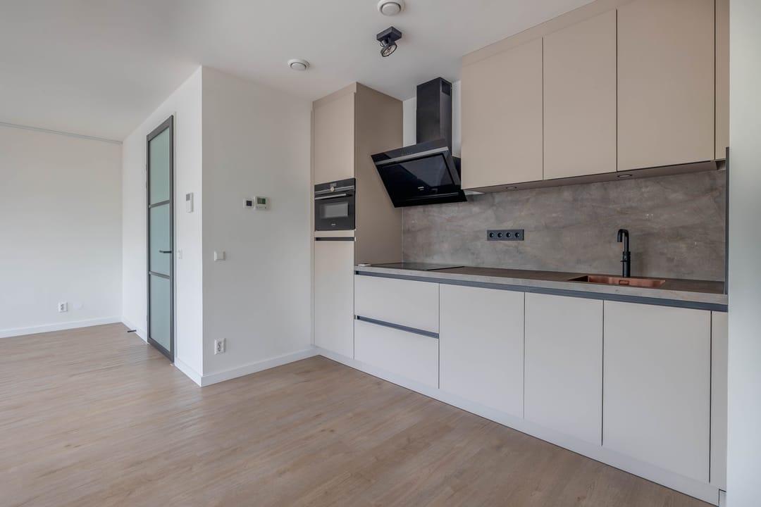 Photo 11 of Kromhout 122-B