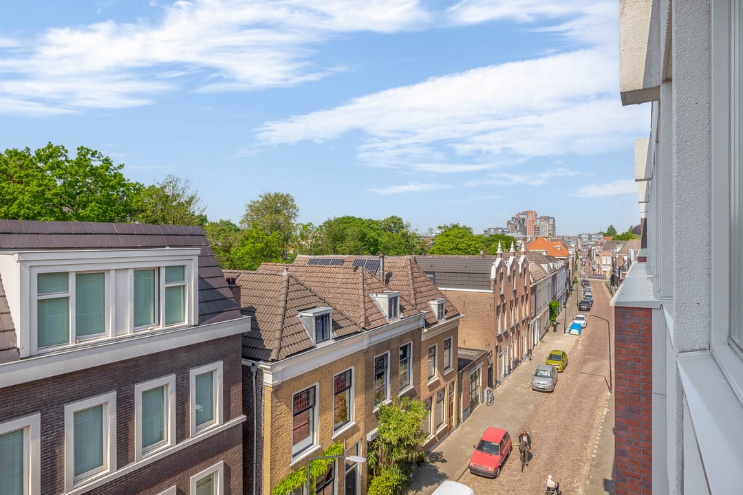 Photo 28 of Kromhout 122-B