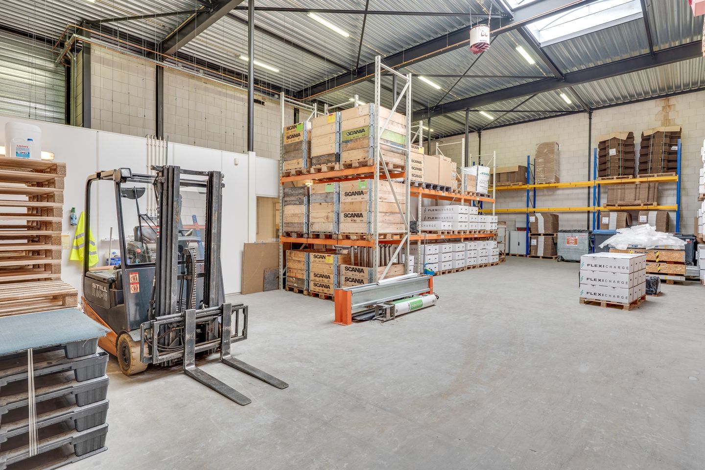 Bekijk foto 5 van Hallenweg 38