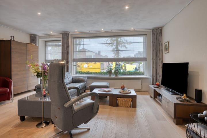 Foto 2 van Pasakker 44