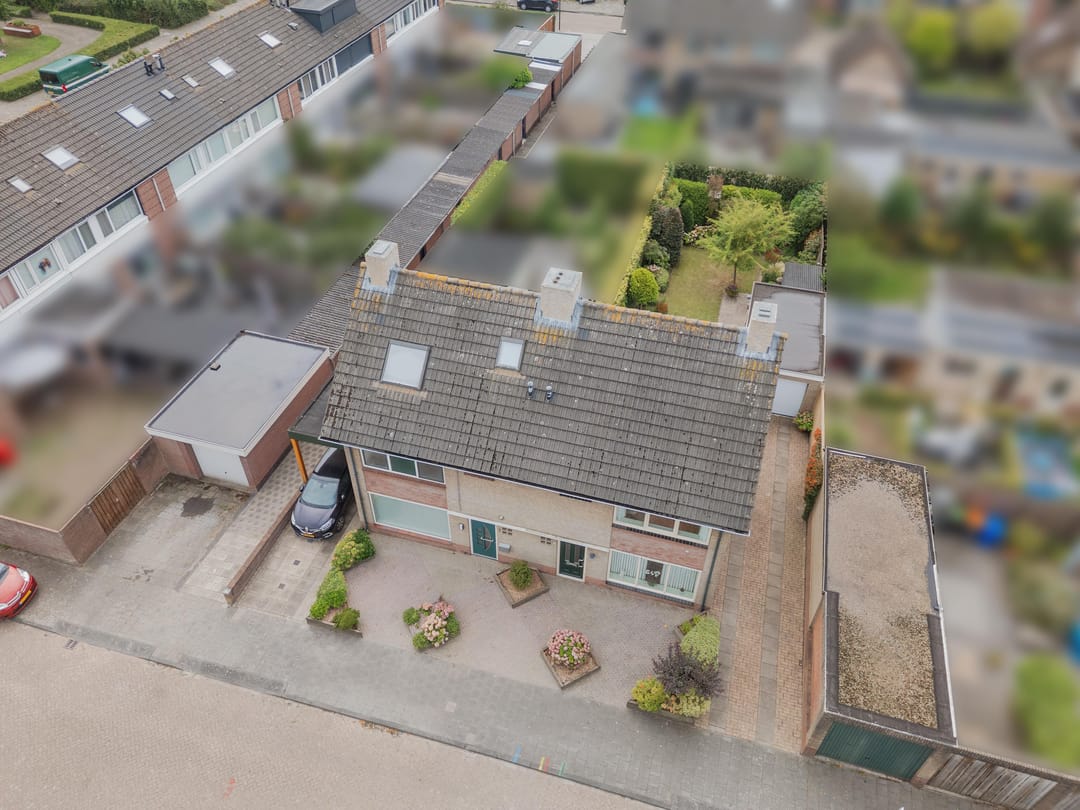 Photo 11 of Biezenstraat 3