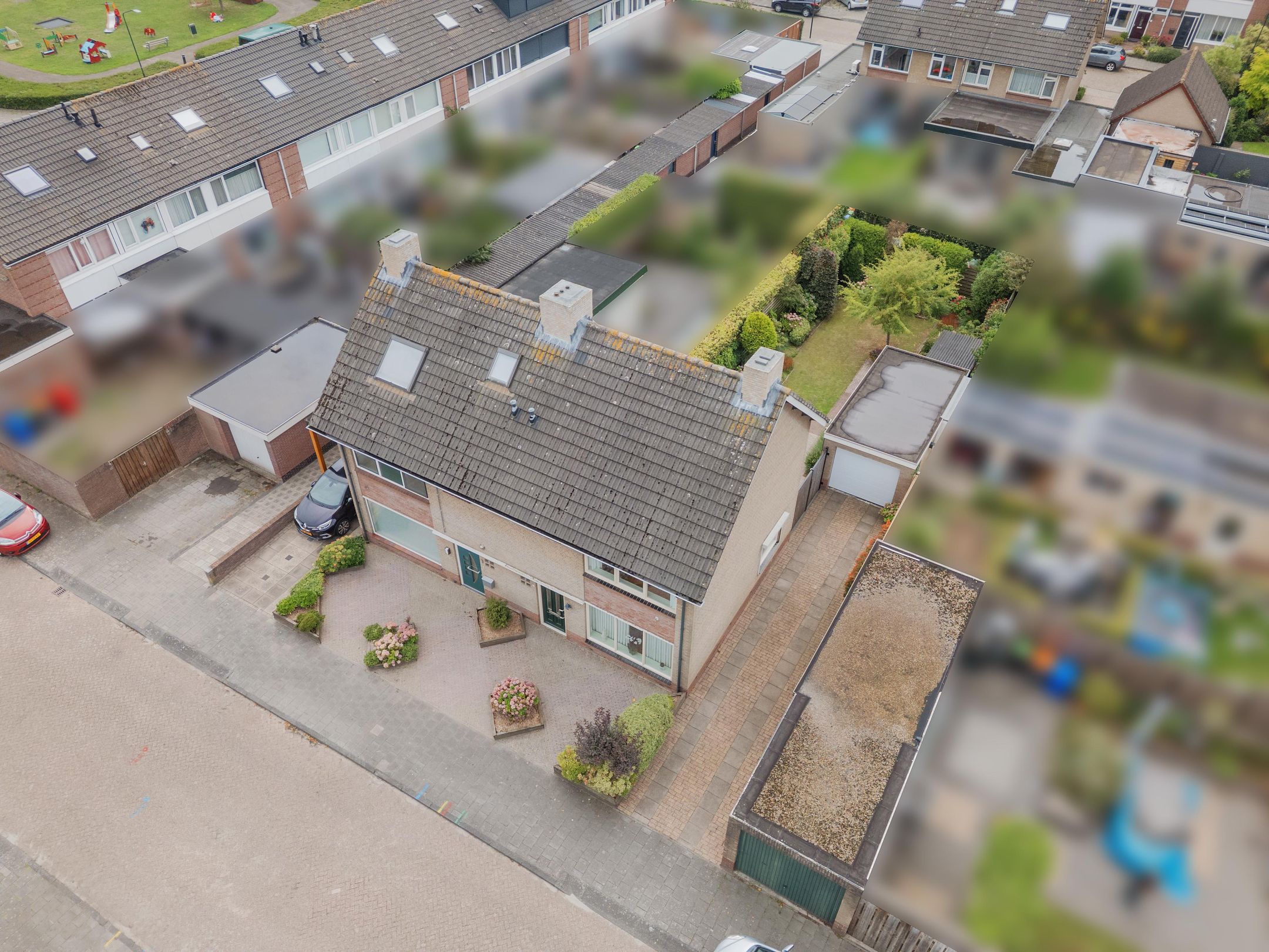 Photo 12 of Biezenstraat 3