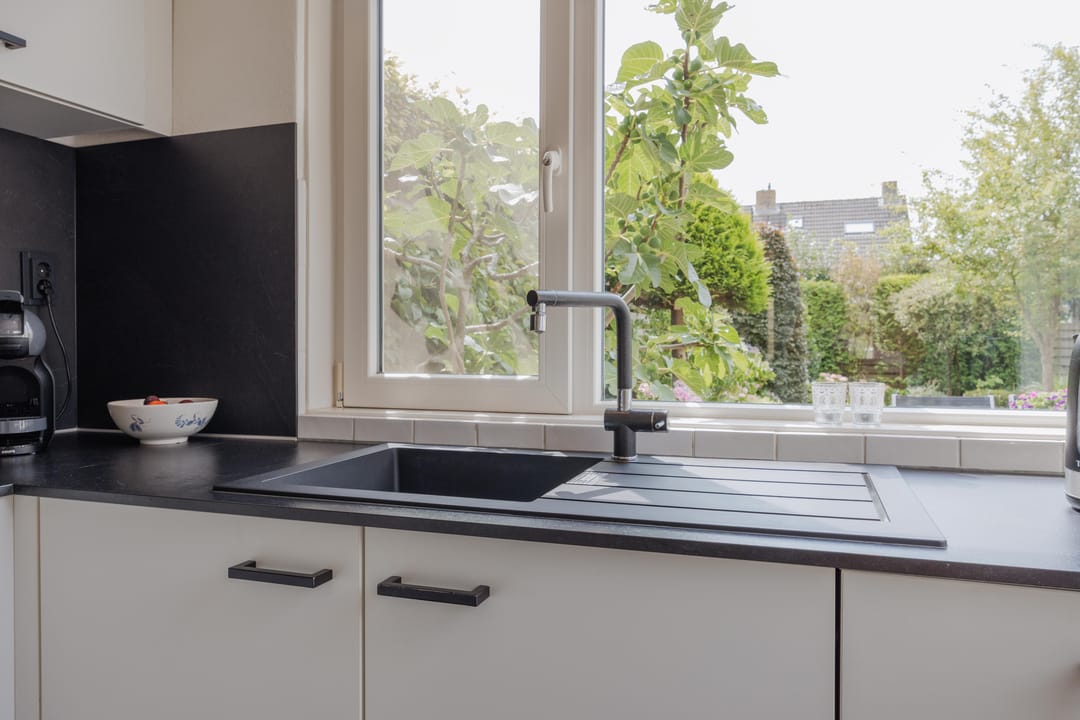 Photo 26 of Biezenstraat 3